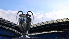 曼联阿莫林：足球表现重塑球队精神，战术多面手助曼联崛起